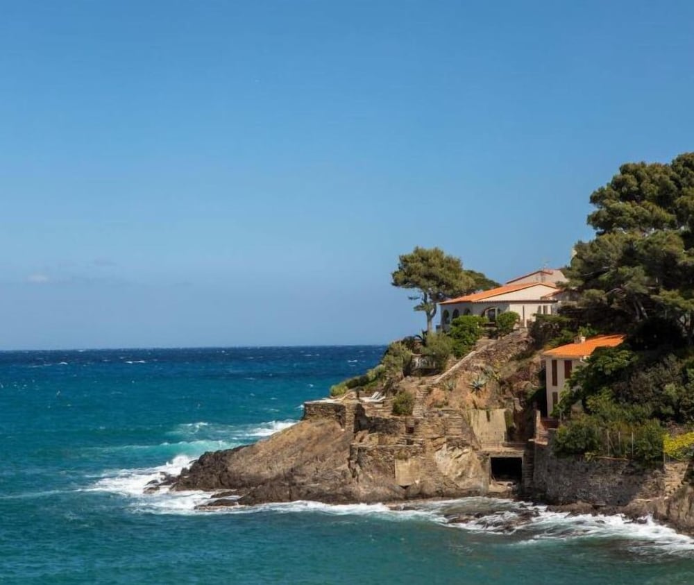 Hôtel-Restaurant Les Roches Brunes by null