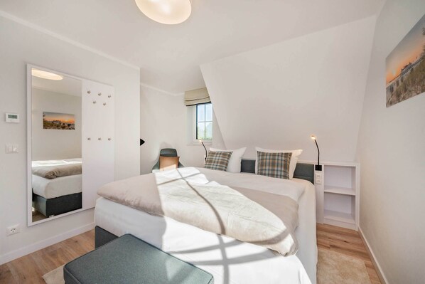 2 bedrooms, desk, free WiFi