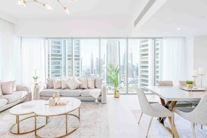 Familieleilighet, 3 soverom, byutsikt | Oppholdsområde