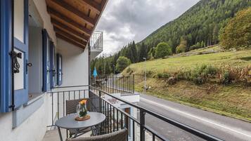 Tempat makan outdoor