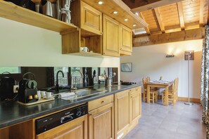 Fridge, microwave, stovetop, dishwasher - Vallorcine Loriaz 41 ski in / ski out (Vallorcine)