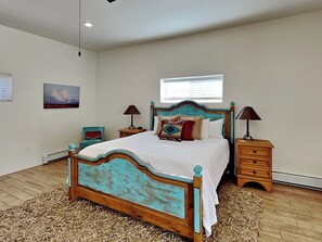 3 室のベッドルーム、アイロン / アイロン台、インターネット、ベッドシーツ