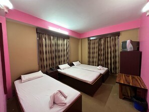 Kamar Triple Basic, 3 Tempat Tidur Twin | Wi-Fi gratis