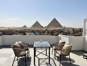 View from room - pyramids window (Giza)