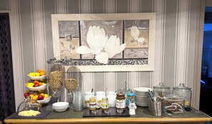 Daily buffet breakfast (EUR 13.90 per person)