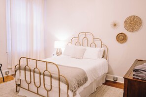 2 bedrooms, iron/ironing board, travel crib, free WiFi