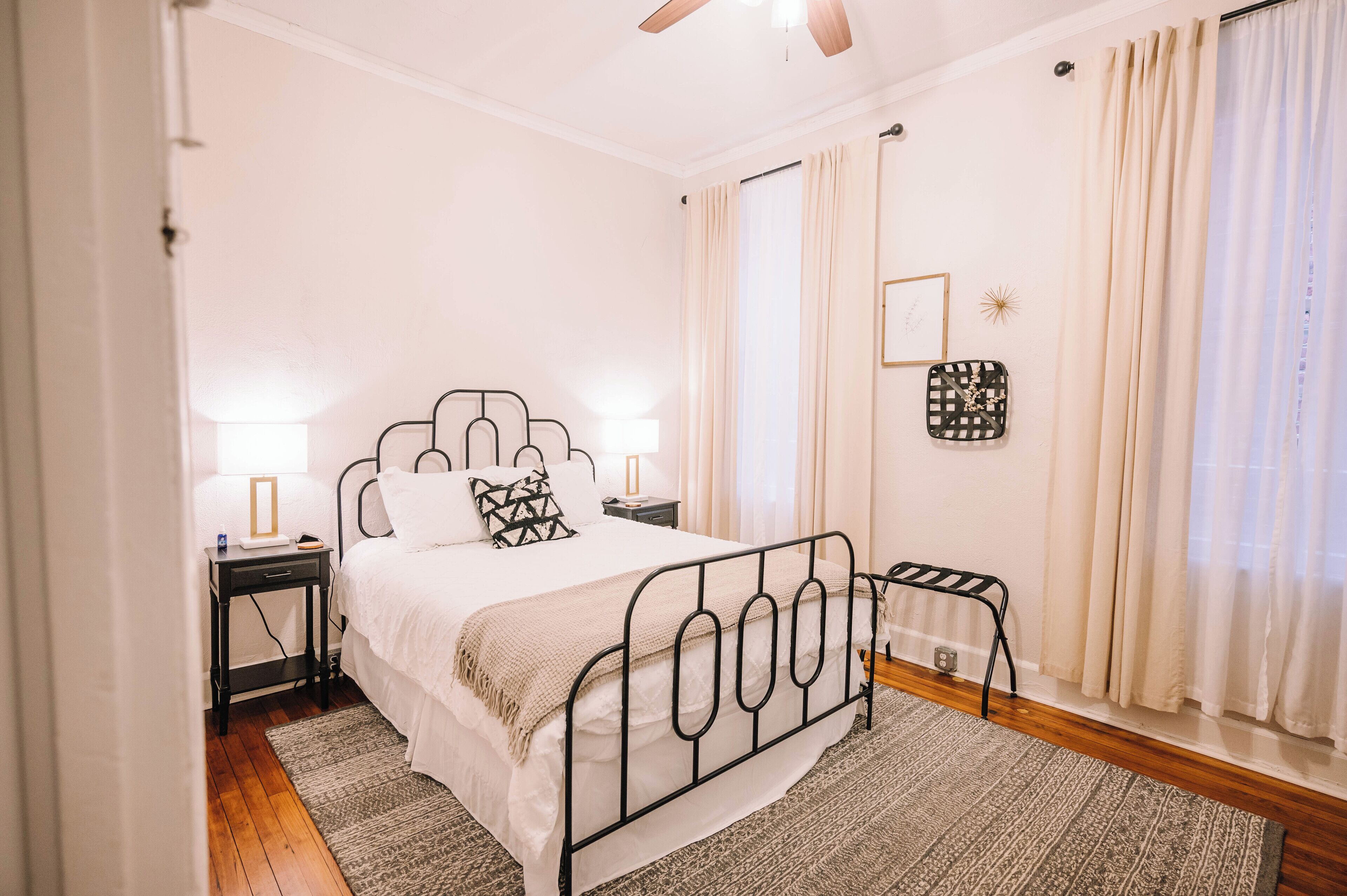 2 bedrooms, iron/ironing board, travel cot, free WiFi