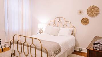 Iron/ironing board, travel cot, free WiFi, bed sheets