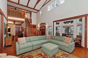 Televisión, chimenea, videojuegos, oficina