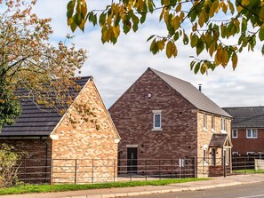 Exterior - Farm View House (Melton Mowbray)