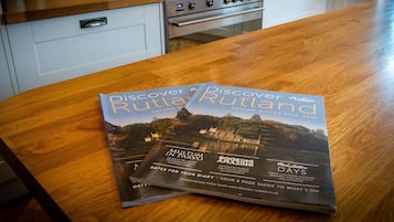 Cookware/dishes/utensils