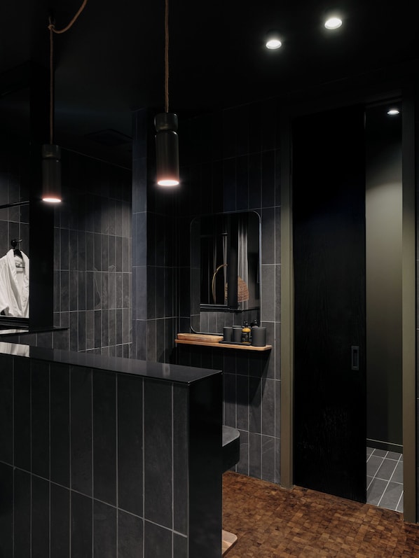 Luxury Double Room | Bathroom