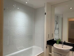 Toallas y papel de baño 