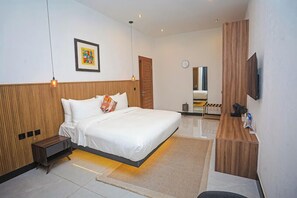 Departamento económico, balcón, vista a la ciudad | 1 habitación, escritorio y espacio para trabajar con laptop 