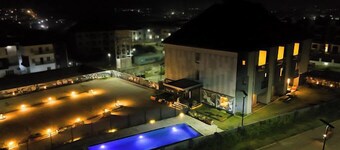 Noble Nook Boutique Apartment