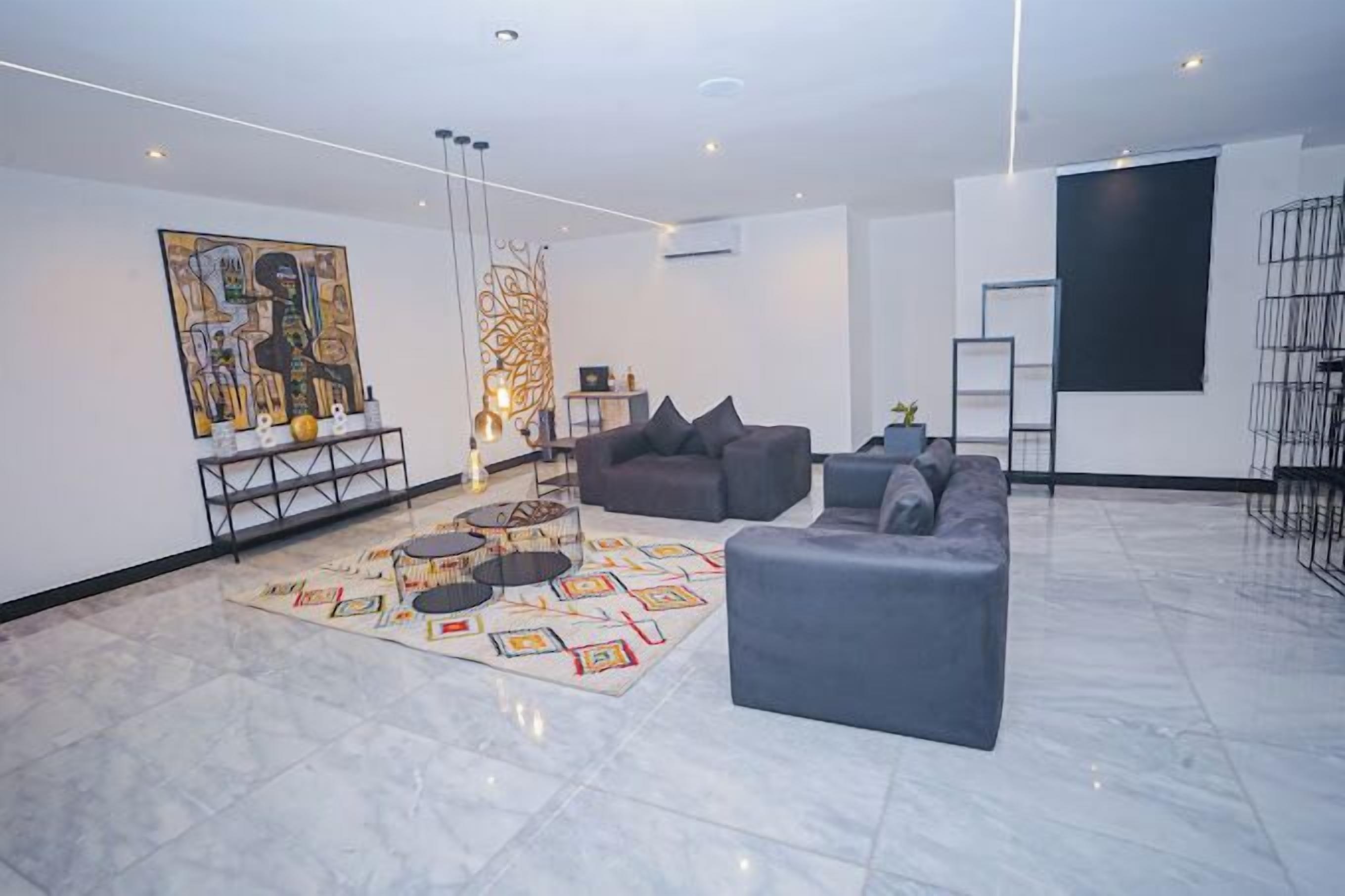 Economy Apartment, Balcony, City View | Ruang tamu | TV skrin rata 