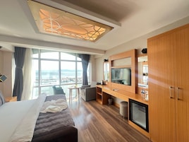 Standard Double Room, Sea View | Desk, free WiFi