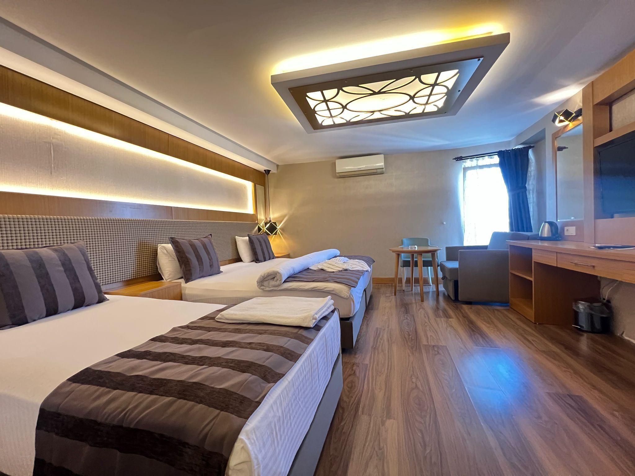 Standard Triple Room | Desk, free WiFi