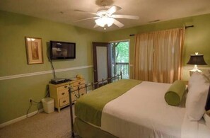 2 bedrooms, iron/ironing board, travel crib, free WiFi