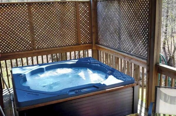 Bain à remous extérieur