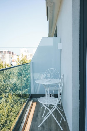 Comfort tweepersoonskamer, 1 kingsize bed, balkon, uitzicht op stad | Terras