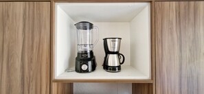 Leilighet – comfort | Eget kjøkken | Kjøleskap, mikrobølgeovn, kaffetrakter/tekoker og hurtigmikser