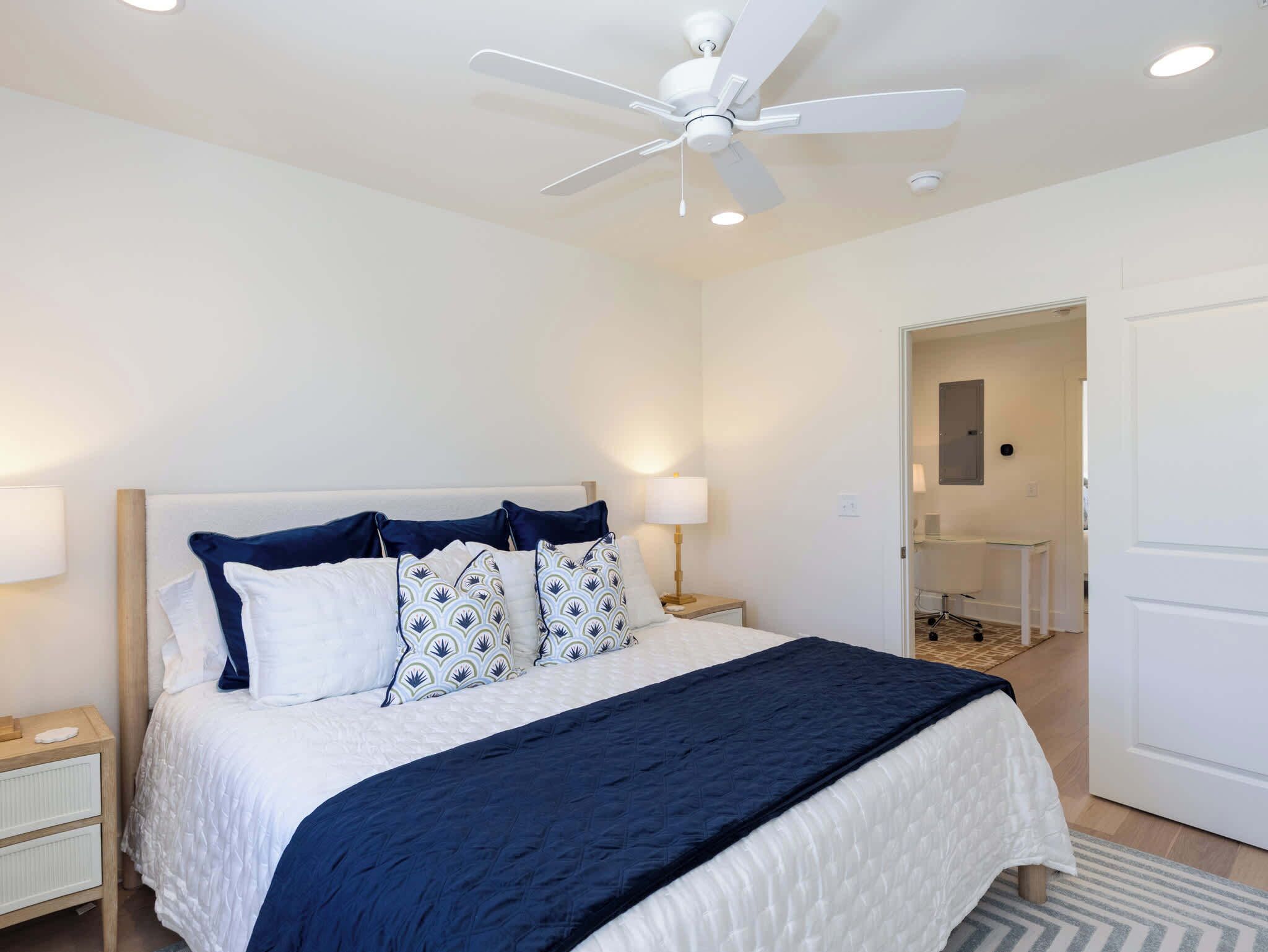 3 bedrooms, desk, iron/ironing board, WiFi