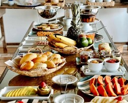 Desayuno continental incluido todos los días 