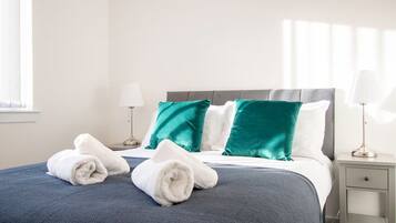 5 bedrooms, iron/ironing board, free WiFi, bed sheets