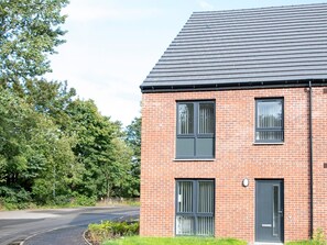 Exterior - Beautiful Glasgow South Home - Pass the Keys (Glasgow)