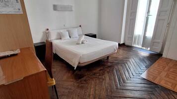 Economy Double Room, Shared Bathroom | WiFi (free)