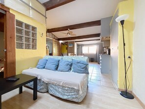 2 slaapkamers, een strijkplank/strijkijzer, wifi, beddengoed