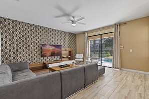 Smart TV - Last Minute Disney Getaway! Private Pool, Hot Tub & Game Room. Book Now! #65375 (Orlando)