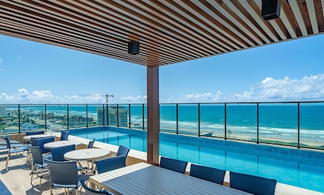 Piscina all'aperto. SOA - Condominium 300m From Praia dos Artistas in Salvador
