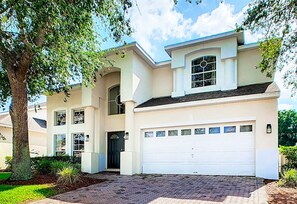 Exterior - Last Minute Disney Getaway! Villa with Private Pool & Hot Tub. Book Now! #53661 (Orlando)