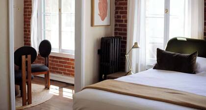 Studio in the heart of Hollywood