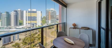 Basic Apartment | Dining