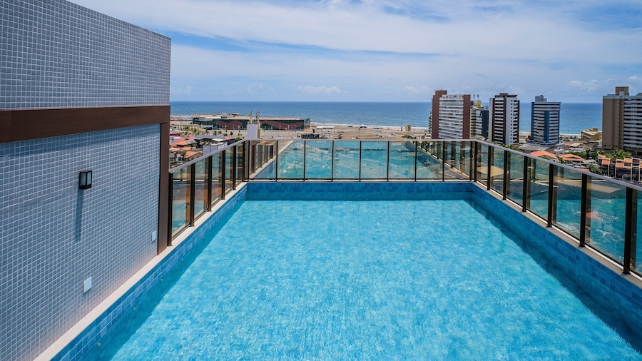 SMT - Building 750m From the Beach in Salvador