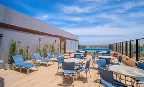 Basic Apartment | Outdoor dining