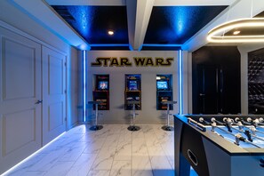 Spielezimmer