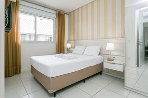 Iron/ironing board, internet, bed sheets