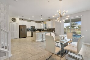 Fridge, microwave, oven, stovetop - Last Minute Disney Getaway! Private Pool, Hot Tub & Game Room. Book Now! #110347 (Orlando)