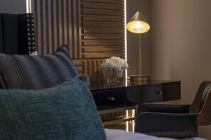 5 habitaciones, tabla de planchar con plancha, wifi y ropa de cama 