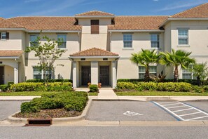 Exterior - Disney Getaway! Private Pool & Themed Bedrooms. Book Now! #CG3487 (Orlando)