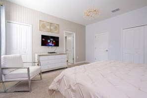 4 bedrooms, iron/ironing board, WiFi, bed sheets