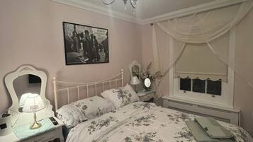 1 bedroom, iron/ironing board, WiFi, bed sheets