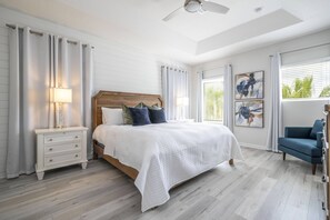 6 bedrooms, iron/ironing board, WiFi, bed sheets