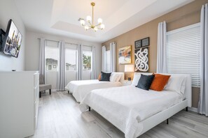 6 bedrooms, iron/ironing board, WiFi, bed sheets - Last Minute Disney! Private Pool, Game Room & Themed Bedrooms. Book Now! #114379 (Orlando)