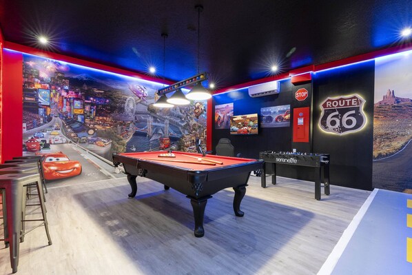 Game room - Last Minute Disney! Private Pool, Game Room & Themed Bedrooms. Book Now! #114379 (Orlando)