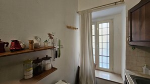 Appartamento Comfort | Cucina privata | Macchina per caffè espresso, macchina per tè/caffè, bollitore elettrico